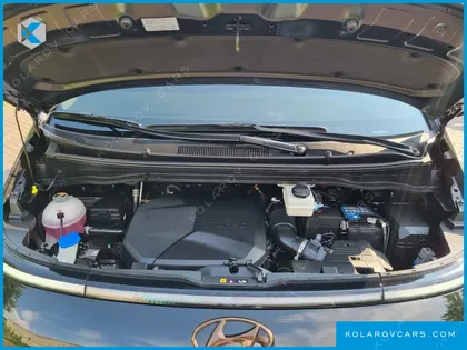 HYUNDAI STARIA 4WD LOUNGE 7-SEATER