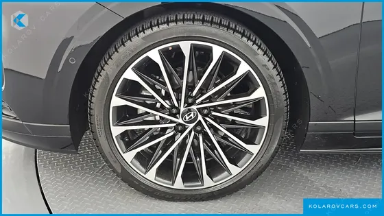 HYUNDAI GRANDEUR 3,5 GASOLINE 4WD