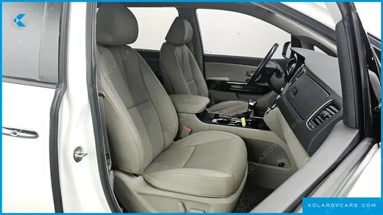 KIA CARNIVAL GASOLINE 7-SEATER LIMOUSINE