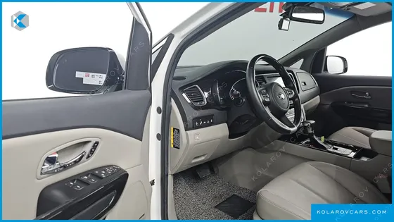KIA CARNIVAL GASOLINE 7-SEATER LIMOUSINE