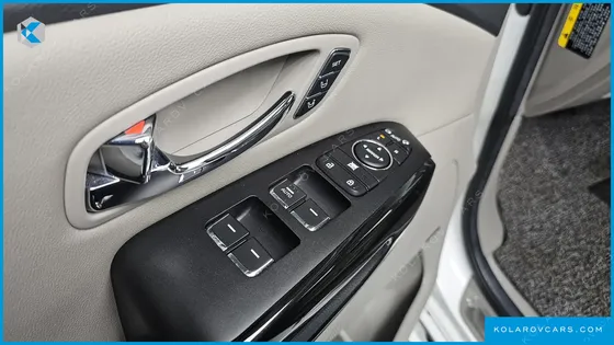 KIA CARNIVAL GASOLINE 7-SEATER LIMOUSINE