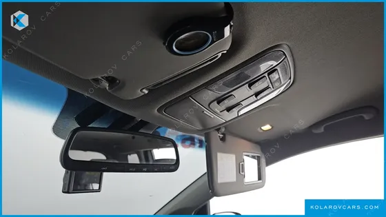 KIA CARNIVAL GASOLINE 7-SEATER LIMOUSINE