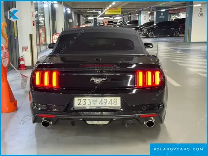 FORD MUSTANG CONVERTIBLE