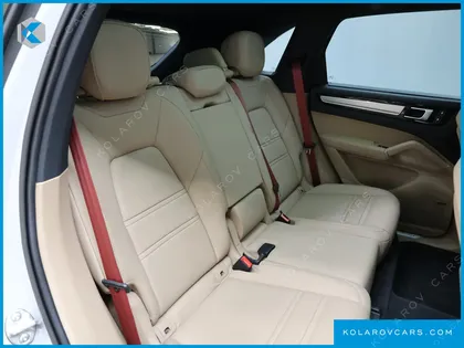 PORSCHE CAYENNE 3.0 PLATINUM EDITION