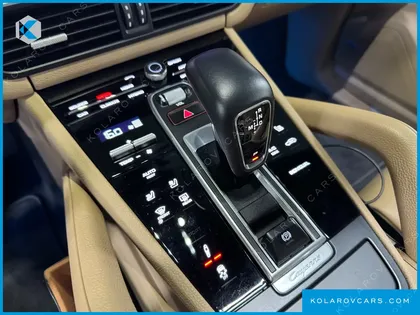 PORSCHE CAYENNE 3.0 E-HYBRID