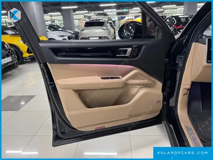 PORSCHE CAYENNE 3.0 E-HYBRID