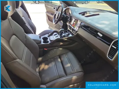 PORSCHE CAYENNE 3.0 COUPE
