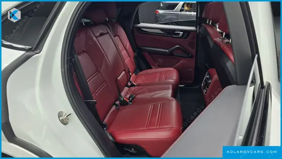 PORSCHE CAYENNE 3.0 COUPE