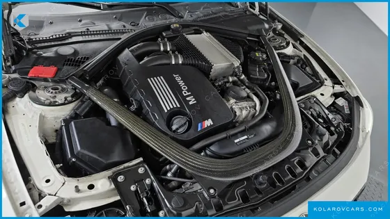 BMW M4 M4 COUPE