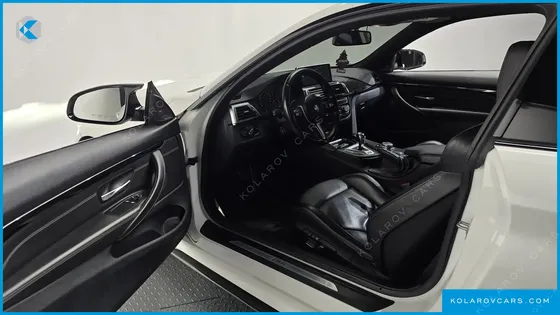 BMW M4 M4 COUPE