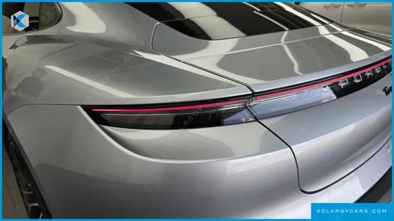 PORSCHE TAYCAN BASE