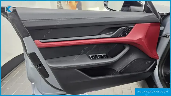 PORSCHE TAYCAN BASE