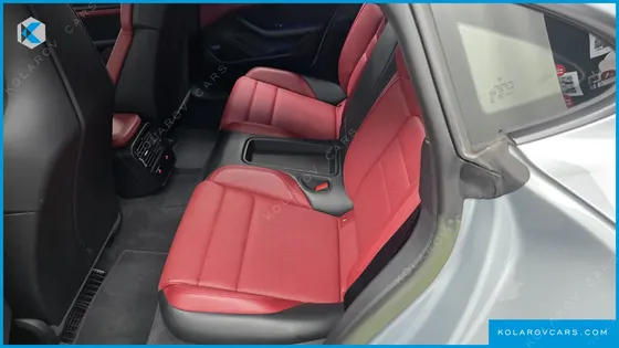 PORSCHE TAYCAN BASE