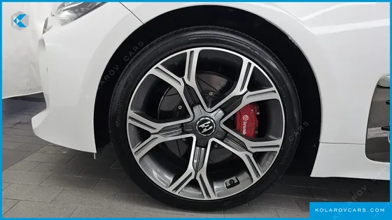 KIA STINGER 3.3 TURBO 2WD