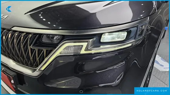KIA CARNIVAL GASOLINE 9-SEATER NOBLESSE