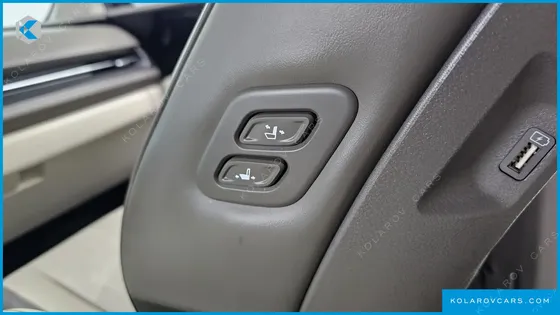 KIA CARNIVAL GASOLINE 9-SEATER NOBLESSE