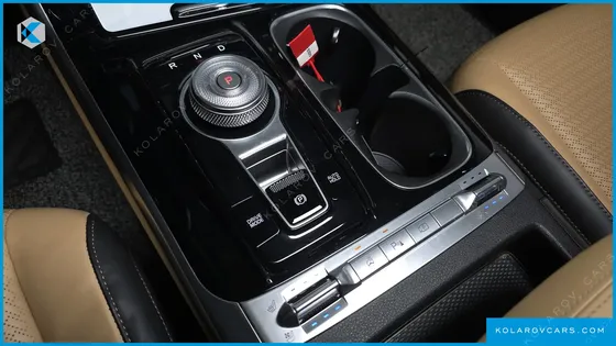 KIA CARNIVAL GASOLINE 9-SEATER SIGNATURE