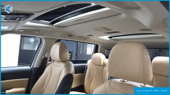 KIA CARNIVAL GASOLINE 9-SEATER SIGNATURE