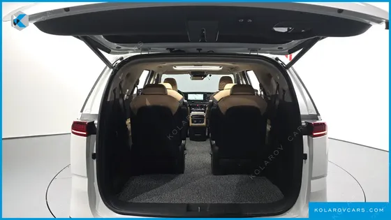 KIA CARNIVAL GASOLINE 9-SEATER SIGNATURE