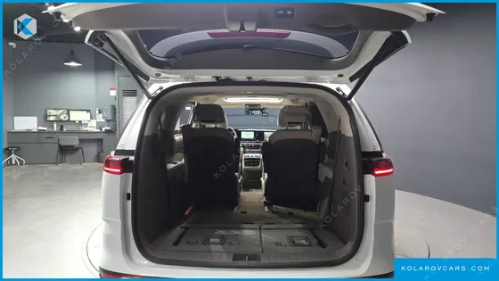 KIA CARNIVAL GASOLINE 7-SEATER NOBLESSE