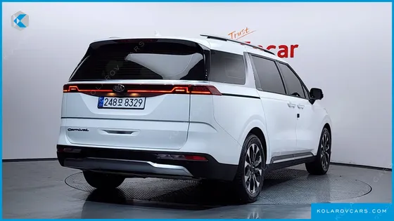 KIA CARNIVAL GASOLINE 9-SEATER SIGNATURE