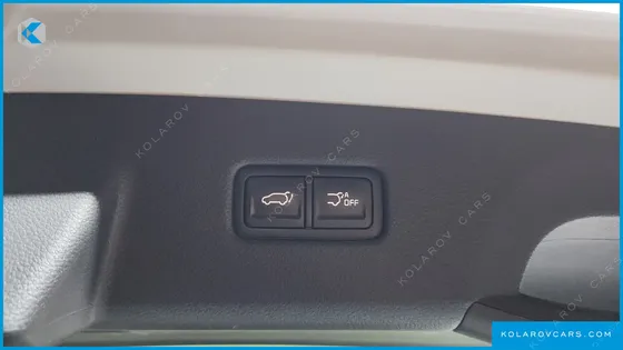 KIA CARNIVAL GASOLINE 9-SEATER SIGNATURE