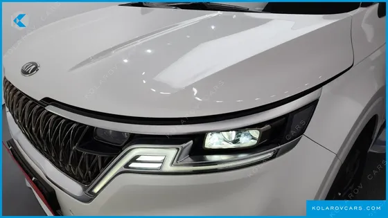 KIA CARNIVAL GASOLINE 9-SEATER SIGNATURE