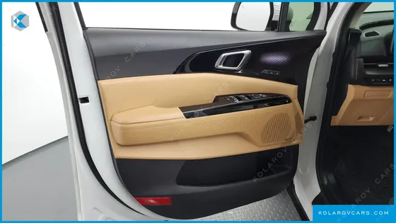 KIA CARNIVAL GASOLINE 9-SEATER SIGNATURE