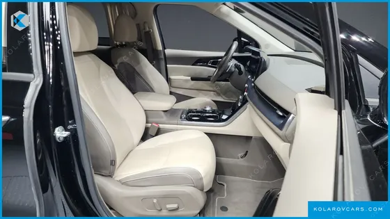 KIA CARNIVAL 7-SEATER HI-LIMOUSINE