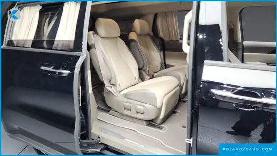 KIA CARNIVAL 7-SEATER HI-LIMOUSINE