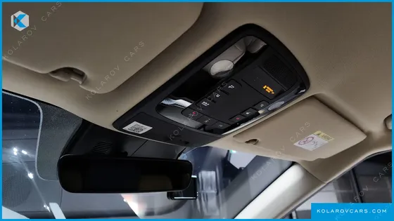 KIA CARNIVAL 7-SEATER HI-LIMOUSINE