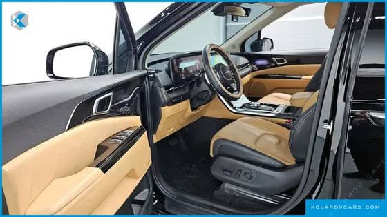 KIA CARNIVAL GASOLINE 9-SEATER SIGNATURE