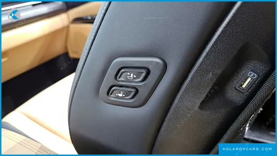 KIA CARNIVAL GASOLINE 9-SEATER SIGNATURE