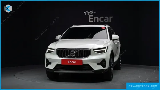 VOLVO XC40 B4 ULTIMATE BRIGHT