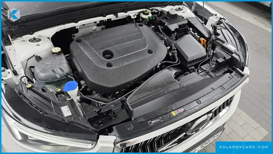 VOLVO XC40 B4 ULTIMATE BRIGHT