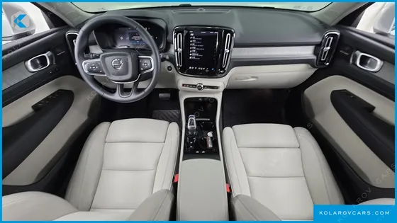 VOLVO XC40 B4 ULTIMATE BRIGHT