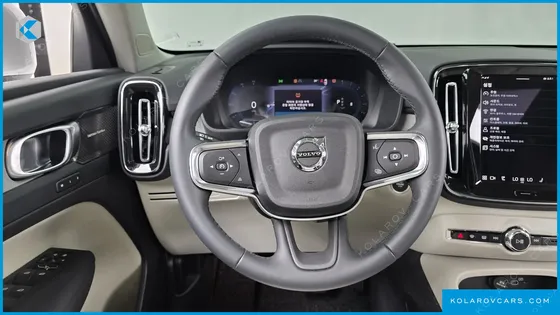 VOLVO XC40 B4 ULTIMATE BRIGHT