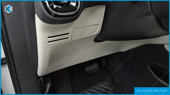 VOLVO XC40 B4 ULTIMATE BRIGHT