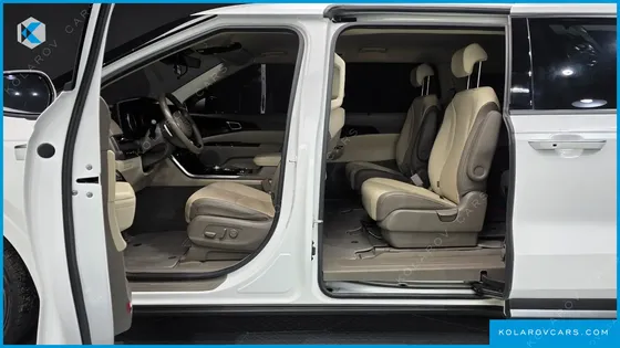 KIA CARNIVAL 9-SEATER NOBLESSE