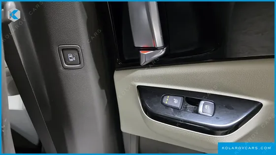 KIA CARNIVAL 9-SEATER NOBLESSE