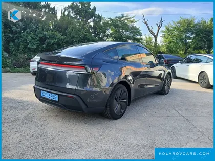 TESLA MODEL Y LONG RANGE AWD
