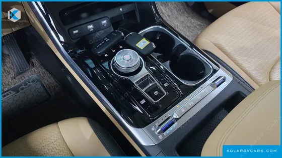KIA CARNIVAL 7-SEATER SIGNATURE
