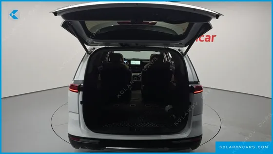 KIA CARNIVAL 7-SEATER SIGNATURE