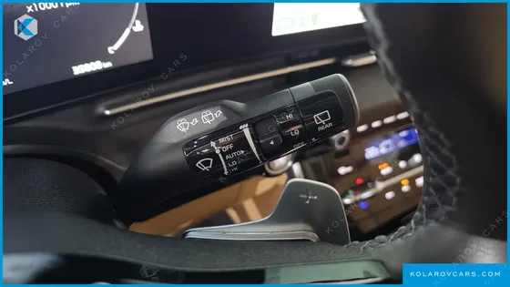 KIA CARNIVAL 7-SEATER SIGNATURE