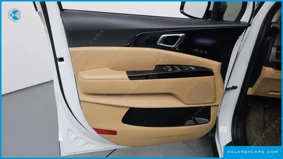 KIA CARNIVAL 7-SEATER SIGNATURE