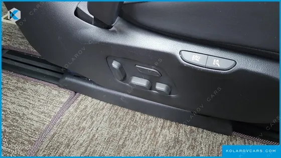 KIA CARNIVAL 7-SEATER SIGNATURE