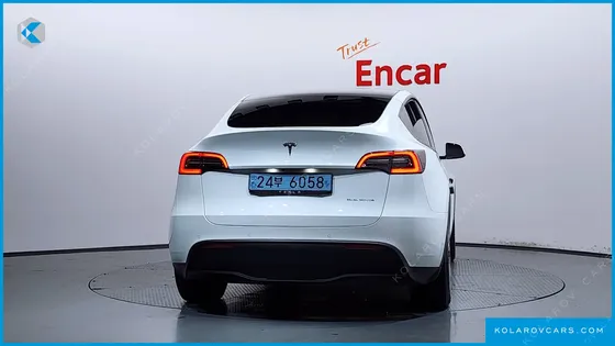 TESLA MODEL Y LONG RANGE AWD