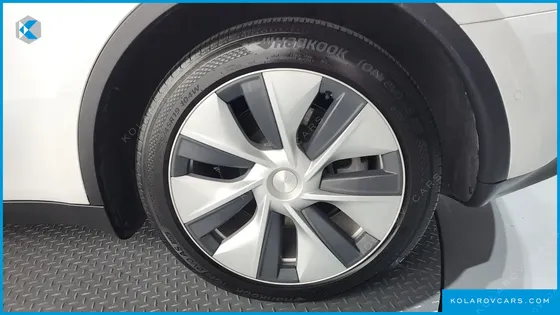 TESLA MODEL Y LONG RANGE AWD