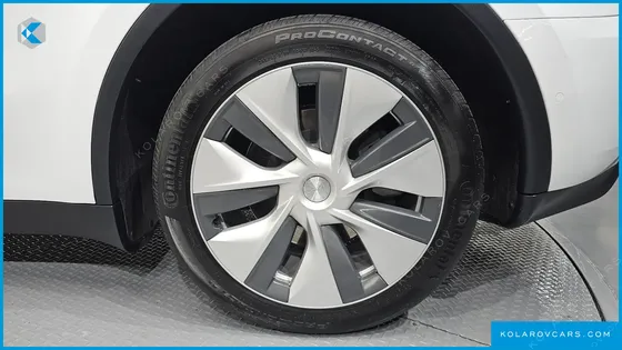 TESLA MODEL Y LONG RANGE AWD