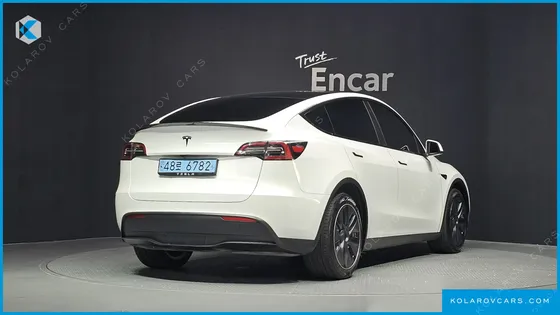 TESLA MODEL Y LONG RANGE AWD